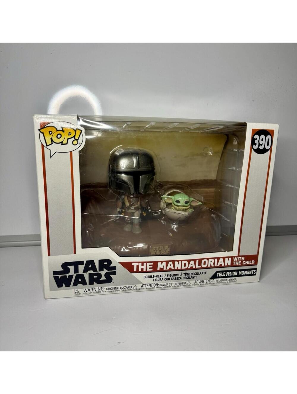 Funko Pop Star Wars Mandalorian w/ The Child Grogu #390 Television Moments Box
